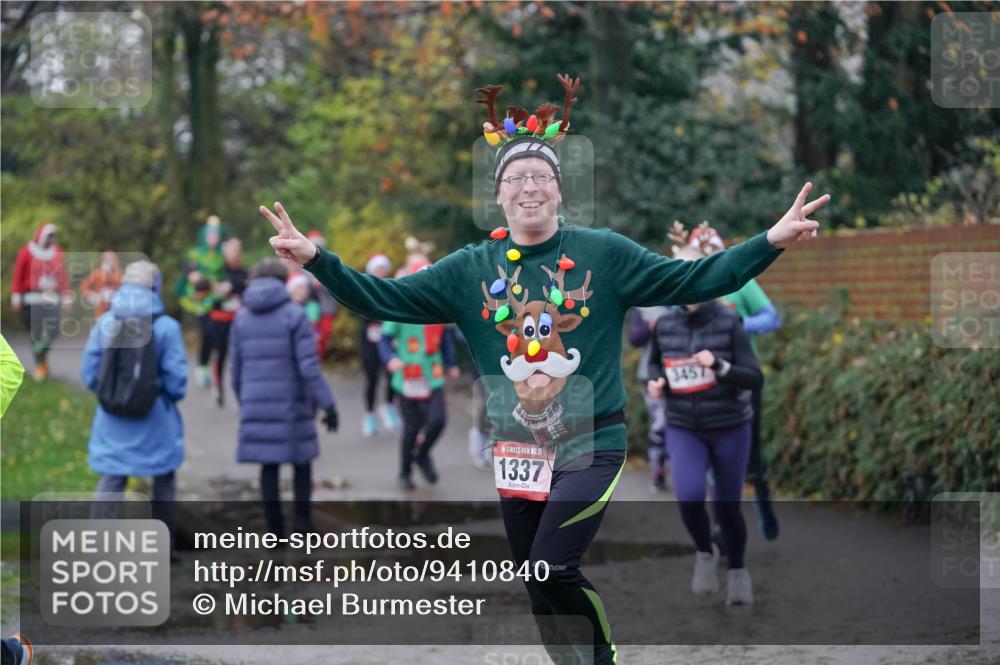 07.12.2025 - St. Pauli X-Mass-Run No. 15 Michael Burmester http://msf.ph/oto/9410840 07.12.2025 11:41:07 Laufen 15, 1337, 3457 meine-sportfotos.de