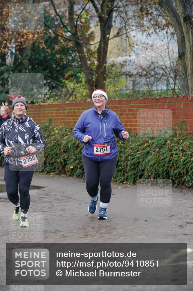 07.12.2025 - St. Pauli X-Mass-Run No. 15 Michael Burmester http://msf.ph/oto/9410851 07.12.2025 09:49:24 Laufen 2750, 25, 2751 meine-sportfotos.de