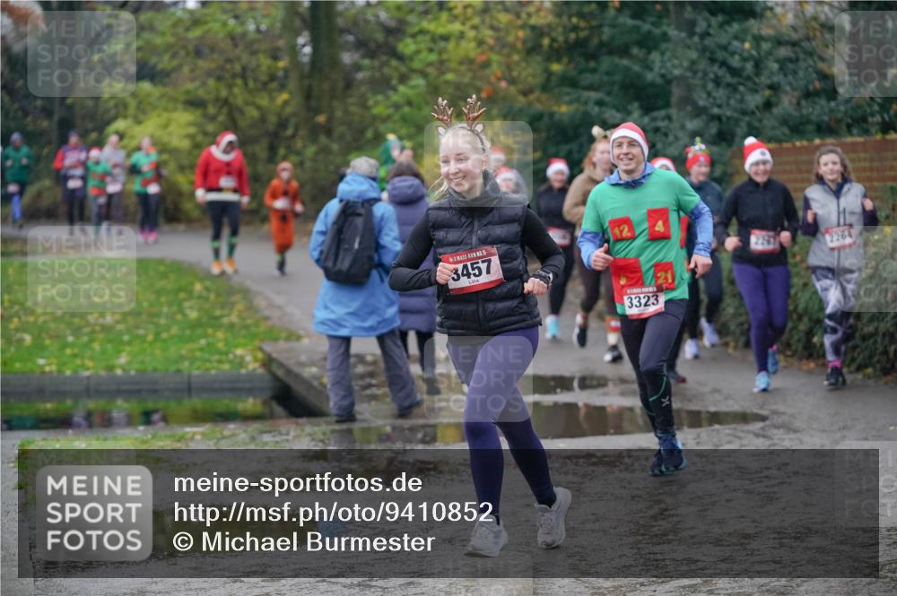 07.12.2025 - St. Pauli X-Mass-Run No. 15 Michael Burmester http://msf.ph/oto/9410852 07.12.2025 11:41:08 Laufen 15, 3457, 3323, 21, 2264 meine-sportfotos.de