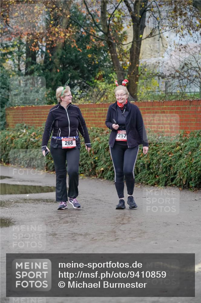 07.12.2025 - St. Pauli X-Mass-Run No. 15 Michael Burmester http://msf.ph/oto/9410859 07.12.2025 09:49:29 Laufen 268, 257 meine-sportfotos.de