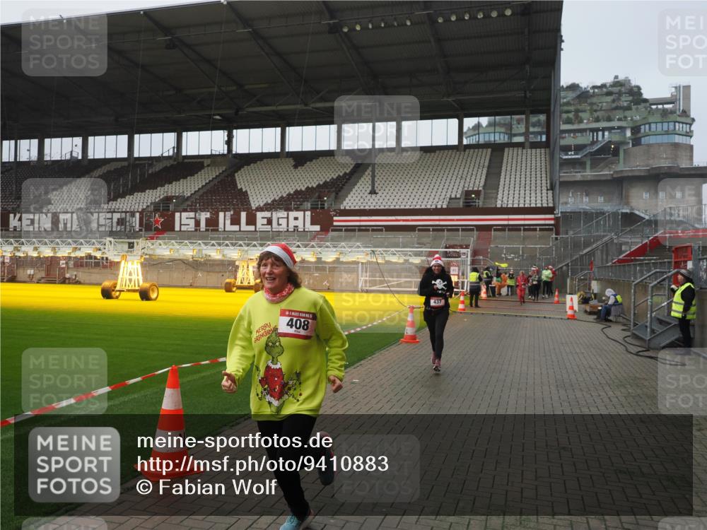 07.12.2025 - St. Pauli X-Mass-Run No. 15 Fabian Wolf http://msf.ph/oto/9410883 07.12.2025 11:11:56 Ziel 408, 437, 679, 689, 690, 694, 695, 1186 meine-sportfotos.de