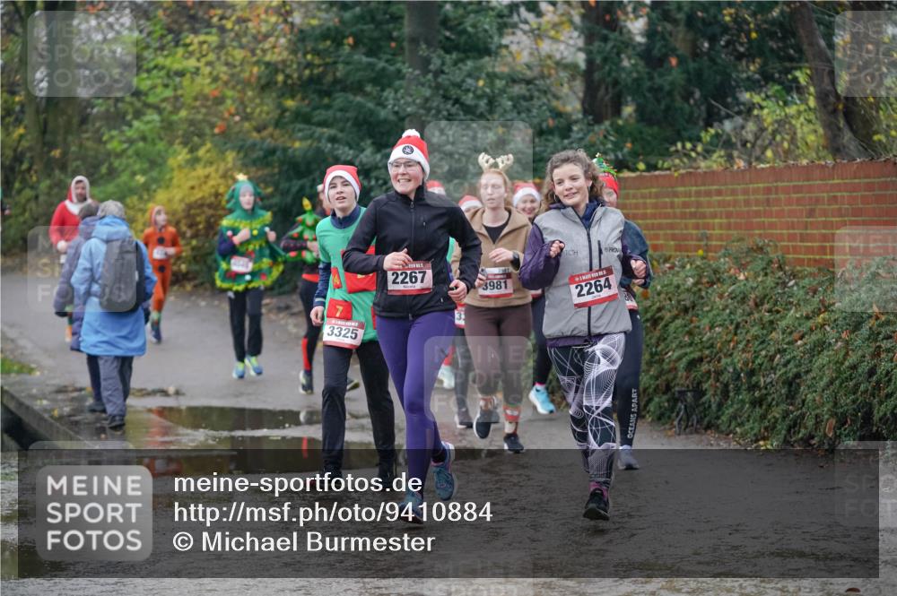 07.12.2025 - St. Pauli X-Mass-Run No. 15 Michael Burmester http://msf.ph/oto/9410884 07.12.2025 11:41:10 Laufen 3325, 5, 2267, 3981, 2264 meine-sportfotos.de