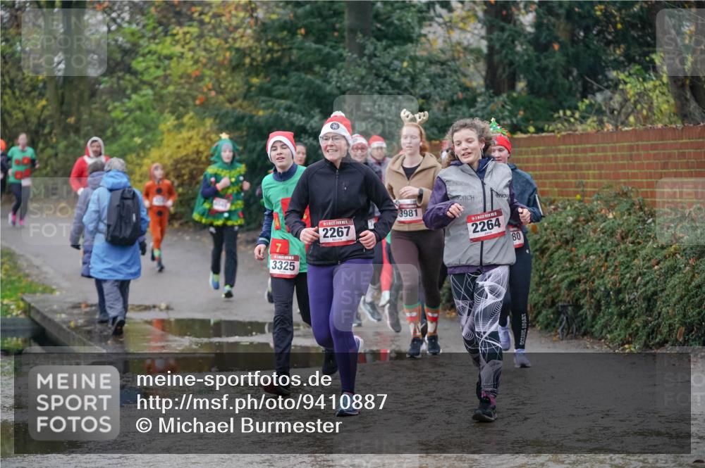 07.12.2025 - St. Pauli X-Mass-Run No. 15 Michael Burmester http://msf.ph/oto/9410887 07.12.2025 11:41:10 Laufen 3325, 2267, 3981, 25, 2264, 80 meine-sportfotos.de