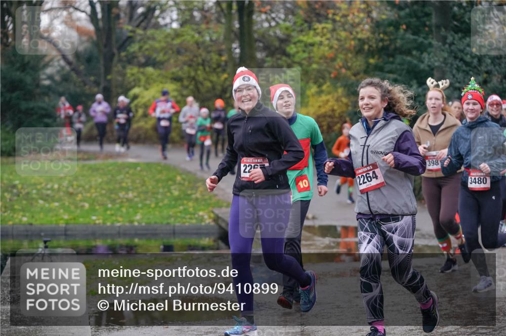 07.12.2025 - St. Pauli X-Mass-Run No. 15 Michael Burmester http://msf.ph/oto/9410899 07.12.2025 11:41:11 Laufen 15, 2263, 10, 5, 2264, 398, 3480 meine-sportfotos.de