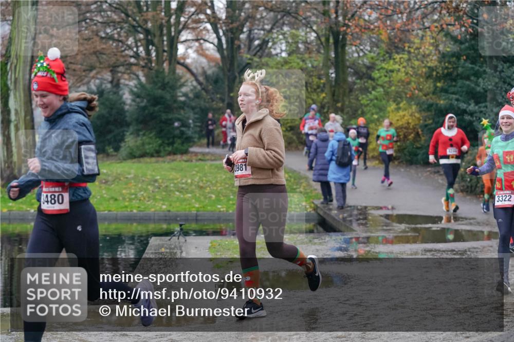 07.12.2025 - St. Pauli X-Mass-Run No. 15 Michael Burmester http://msf.ph/oto/9410932 07.12.2025 11:41:13 Laufen 480, 3981, 4244, 3322 meine-sportfotos.de