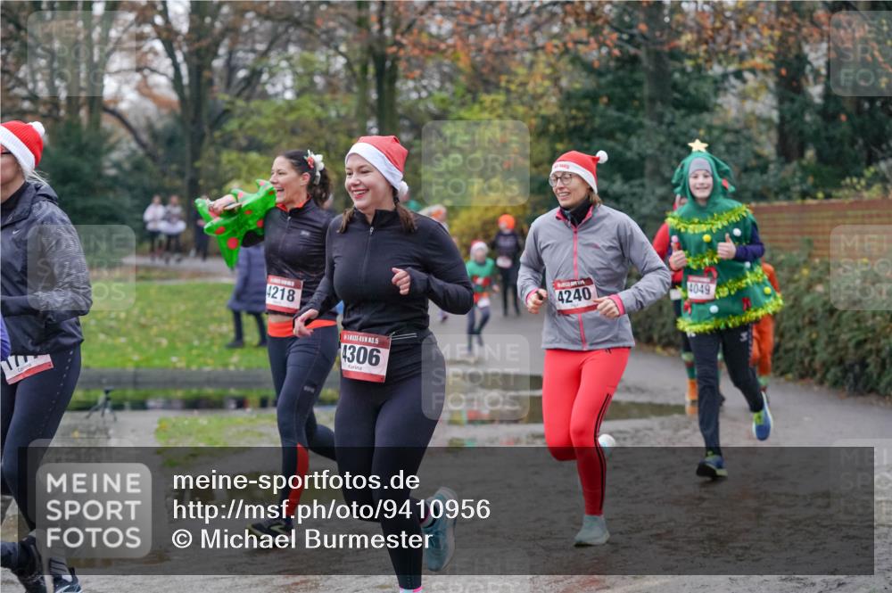 07.12.2025 - St. Pauli X-Mass-Run No. 15 Michael Burmester http://msf.ph/oto/9410956 07.12.2025 11:41:15 Laufen 4218, 15, 4306, 4240, 4049 meine-sportfotos.de