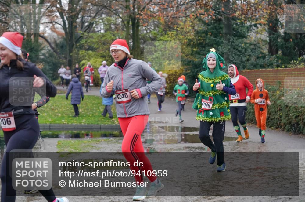 07.12.2025 - St. Pauli X-Mass-Run No. 15 Michael Burmester http://msf.ph/oto/9410959 07.12.2025 11:41:16 Laufen 306, 4240, 4049, 4244, 243 meine-sportfotos.de