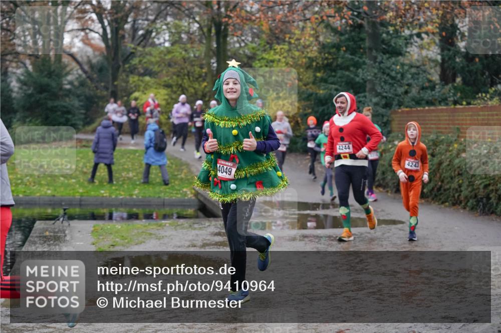 07.12.2025 - St. Pauli X-Mass-Run No. 15 Michael Burmester http://msf.ph/oto/9410964 07.12.2025 11:41:16 Laufen 4049, 4244, 4243 meine-sportfotos.de