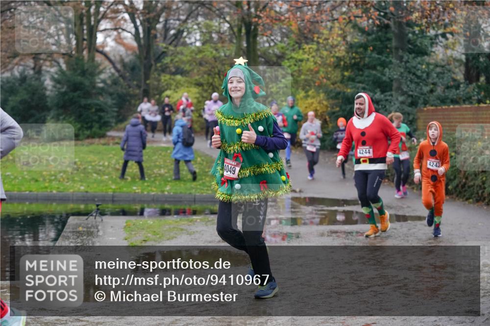 07.12.2025 - St. Pauli X-Mass-Run No. 15 Michael Burmester http://msf.ph/oto/9410967 07.12.2025 11:41:16 Laufen 4049, 4244, 4243 meine-sportfotos.de