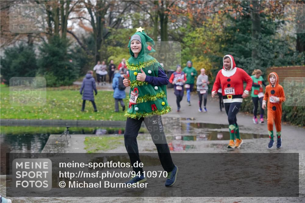 07.12.2025 - St. Pauli X-Mass-Run No. 15 Michael Burmester http://msf.ph/oto/9410970 07.12.2025 11:41:16 Laufen 049, 4244 meine-sportfotos.de