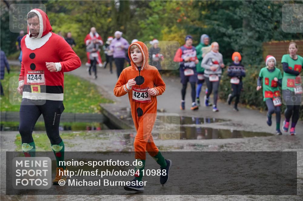 07.12.2025 - St. Pauli X-Mass-Run No. 15 Michael Burmester http://msf.ph/oto/9410988 07.12.2025 11:41:18 Laufen 15, 4244, 4243 meine-sportfotos.de