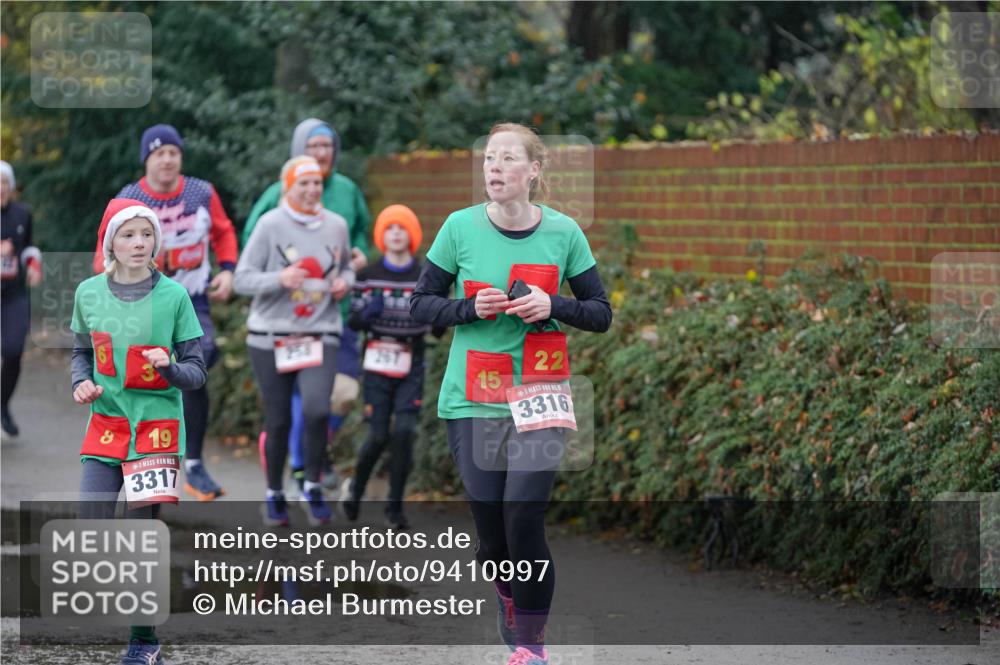 07.12.2025 - St. Pauli X-Mass-Run No. 15 Michael Burmester http://msf.ph/oto/9410997 07.12.2025 11:41:19 Laufen 8, 19, 3317, 267, 15, 22, 3316 meine-sportfotos.de