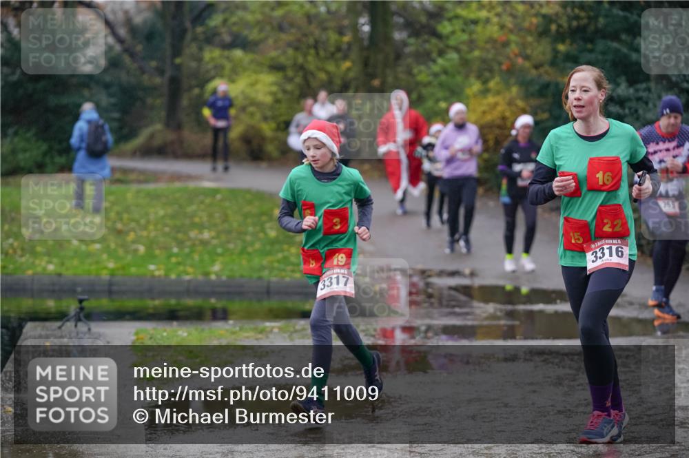 07.12.2025 - St. Pauli X-Mass-Run No. 15 Michael Burmester http://msf.ph/oto/9411009 07.12.2025 11:41:21 Laufen 19, 3317, 16, 22, 15, 3316, 255 meine-sportfotos.de