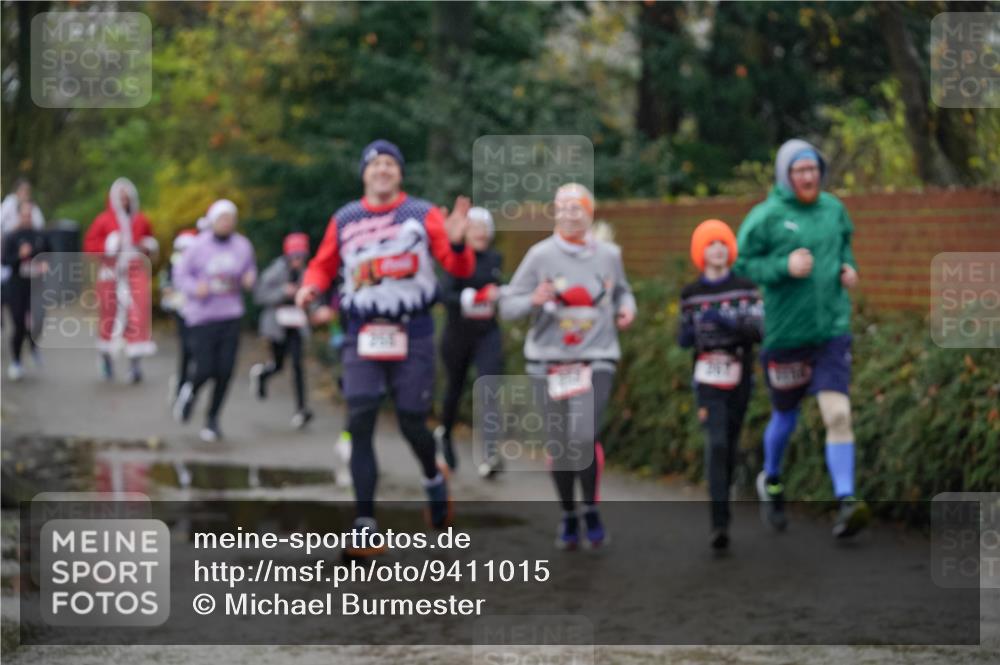 07.12.2025 - St. Pauli X-Mass-Run No. 15 Michael Burmester http://msf.ph/oto/9411015 07.12.2025 11:41:22 Laufen 256, 213 meine-sportfotos.de