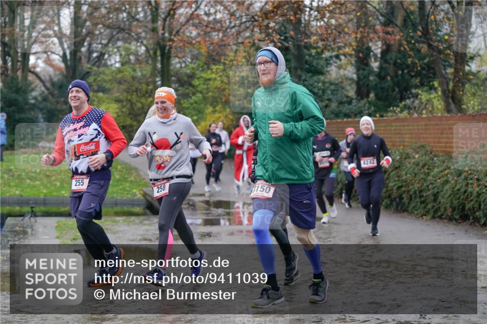 07.12.2025 - St. Pauli X-Mass-Run No. 15 Michael Burmester http://msf.ph/oto/9411039 07.12.2025 11:41:24 Laufen 255, 258, 150, 4242 meine-sportfotos.de