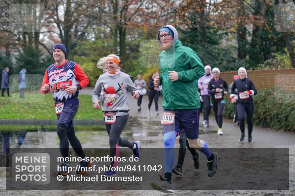 07.12.2025 - St. Pauli X-Mass-Run No. 15 Michael Burmester http://msf.ph/oto/9411042 07.12.2025 11:41:24 Laufen 255, 258, 15, 150, 4242 meine-sportfotos.de