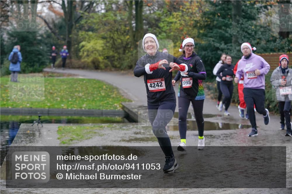 07.12.2025 - St. Pauli X-Mass-Run No. 15 Michael Burmester http://msf.ph/oto/9411053 07.12.2025 11:41:26 Laufen 15, 4242, 2095, 3803, 124 meine-sportfotos.de