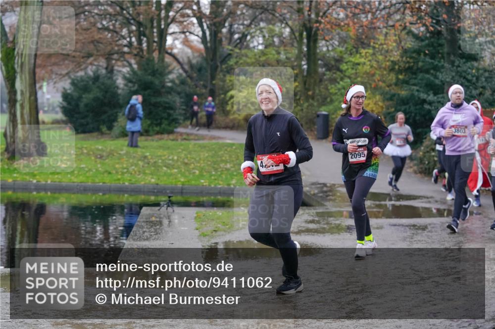 07.12.2025 - St. Pauli X-Mass-Run No. 15 Michael Burmester http://msf.ph/oto/9411062 07.12.2025 11:41:26 Laufen 42, 2095, 3803 meine-sportfotos.de