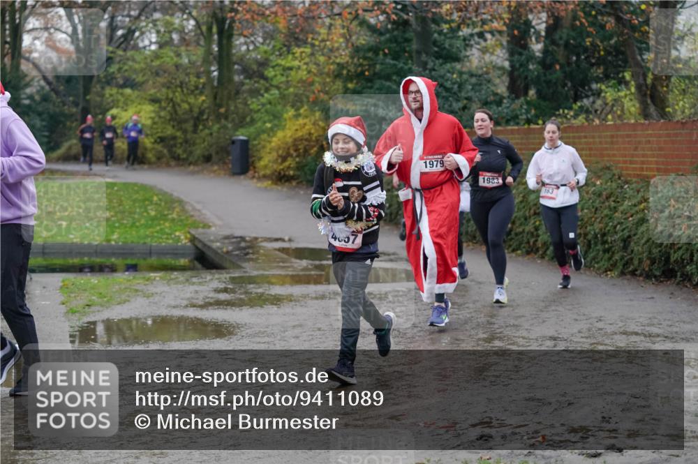 07.12.2025 - St. Pauli X-Mass-Run No. 15 Michael Burmester http://msf.ph/oto/9411089 07.12.2025 11:41:29 Laufen 4657, 1979, 1983, 163 meine-sportfotos.de