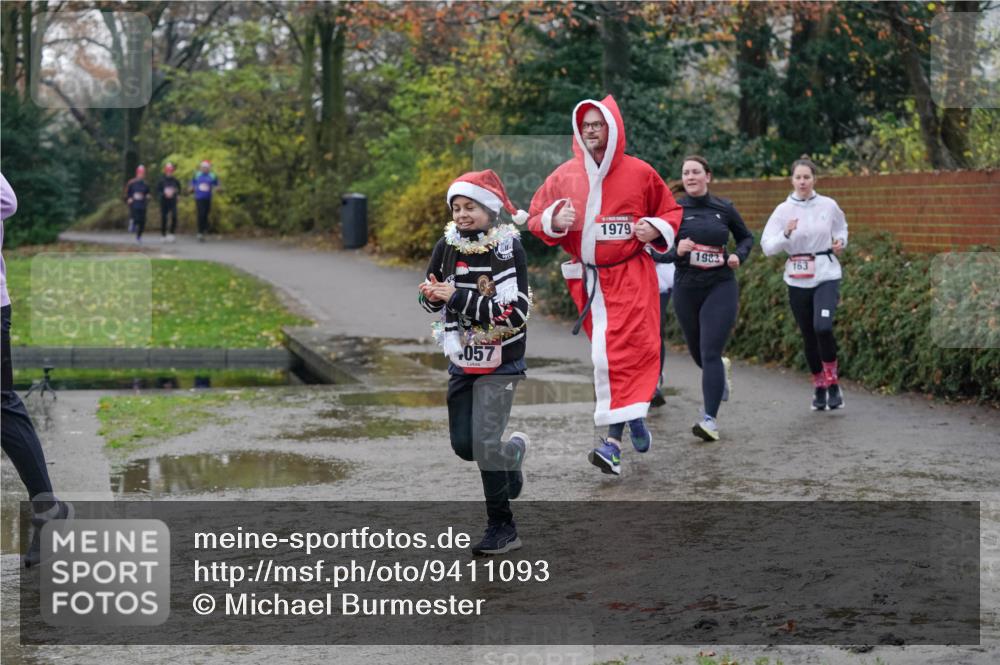 07.12.2025 - St. Pauli X-Mass-Run No. 15 Michael Burmester http://msf.ph/oto/9411093 07.12.2025 11:41:29 Laufen 057, 1979, 1983, 163 meine-sportfotos.de