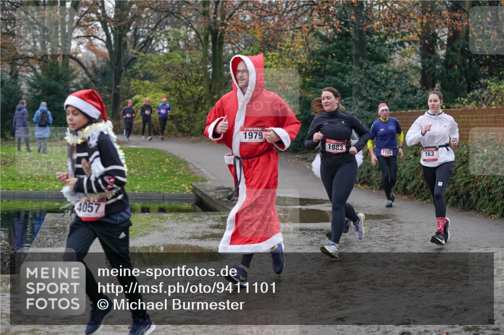 07.12.2025 - St. Pauli X-Mass-Run No. 15 Michael Burmester http://msf.ph/oto/9411101 07.12.2025 11:41:30 Laufen 4057, 1979, 1983, 1151, 163 meine-sportfotos.de