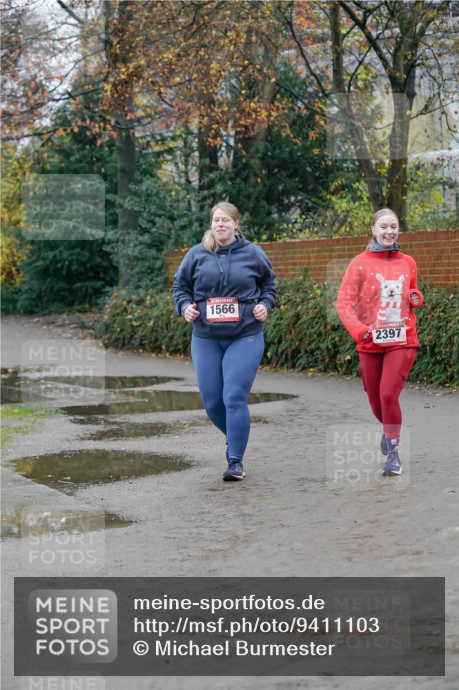 07.12.2025 - St. Pauli X-Mass-Run No. 15 Michael Burmester http://msf.ph/oto/9411103 07.12.2025 09:51:19 Laufen 1566, 2397 meine-sportfotos.de