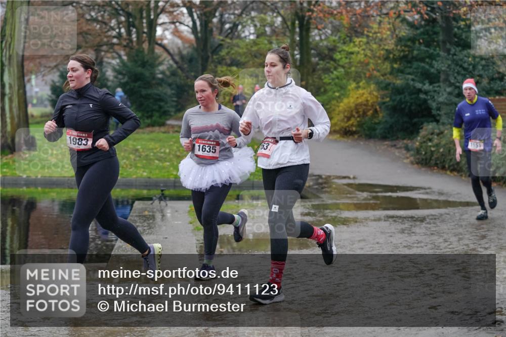 07.12.2025 - St. Pauli X-Mass-Run No. 15 Michael Burmester http://msf.ph/oto/9411123 07.12.2025 11:41:31 Laufen 15, 1983, 1635, 63, 1151 meine-sportfotos.de