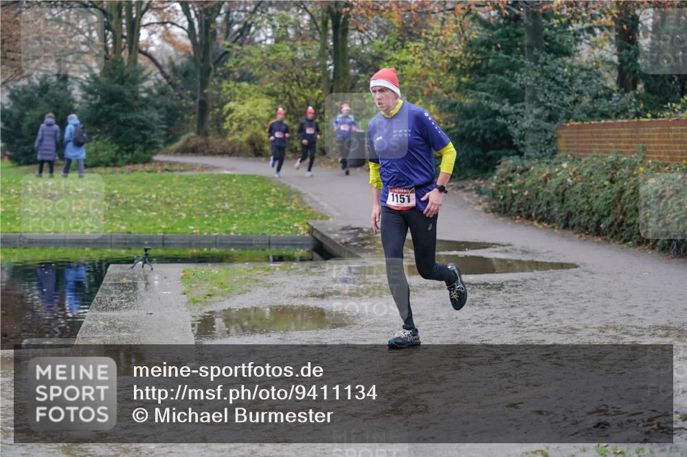 07.12.2025 - St. Pauli X-Mass-Run No. 15 Michael Burmester http://msf.ph/oto/9411134 07.12.2025 11:41:33 Laufen 54, 28, 18, 09, 50, 15, 1151 meine-sportfotos.de