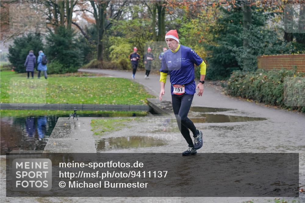 07.12.2025 - St. Pauli X-Mass-Run No. 15 Michael Burmester http://msf.ph/oto/9411137 07.12.2025 11:41:33 Laufen 54, 28, 18, 09, 50, 15, 1151 meine-sportfotos.de