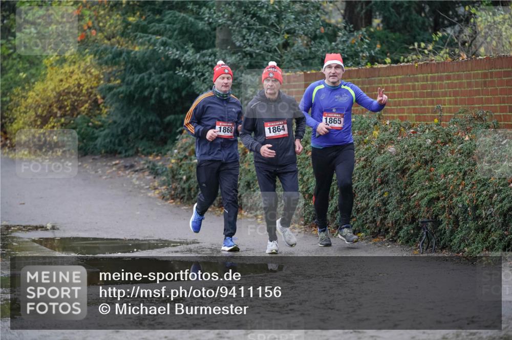 07.12.2025 - St. Pauli X-Mass-Run No. 15 Michael Burmester http://msf.ph/oto/9411156 07.12.2025 11:41:39 Laufen 1868, 1864, 1865 meine-sportfotos.de