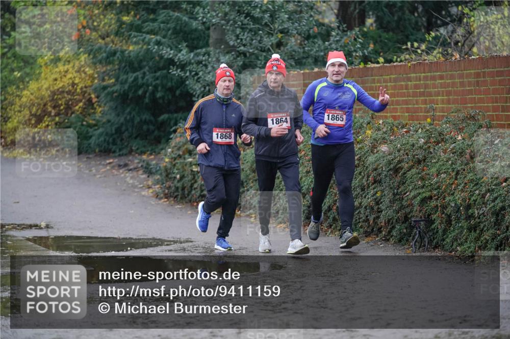 07.12.2025 - St. Pauli X-Mass-Run No. 15 Michael Burmester http://msf.ph/oto/9411159 07.12.2025 11:41:39 Laufen 12, 1868, 1864, 1865 meine-sportfotos.de