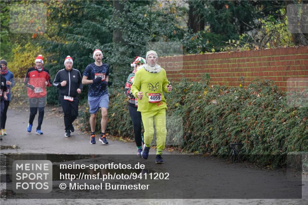 07.12.2025 - St. Pauli X-Mass-Run No. 15 Michael Burmester http://msf.ph/oto/9411202 07.12.2025 11:41:50 Laufen 3385, 374, 3531, 4059 meine-sportfotos.de