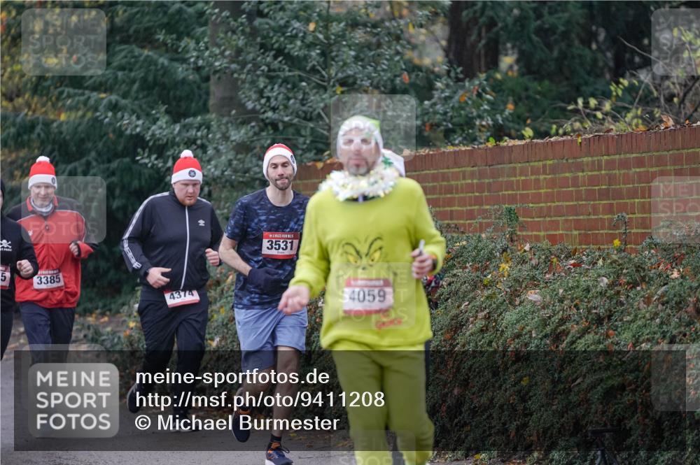 07.12.2025 - St. Pauli X-Mass-Run No. 15 Michael Burmester http://msf.ph/oto/9411208 07.12.2025 11:41:51 Laufen 5, 3385, 4374, 15, 3531, 4059 meine-sportfotos.de