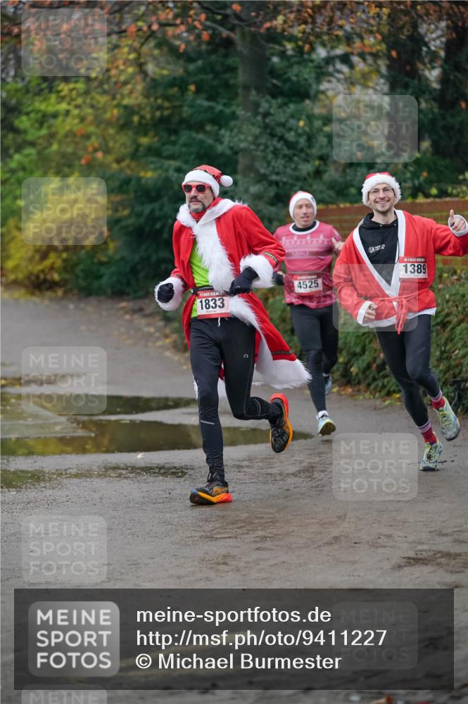 07.12.2025 - St. Pauli X-Mass-Run No. 15 Michael Burmester http://msf.ph/oto/9411227 07.12.2025 09:57:54 Laufen 1833, 4525, 1389 meine-sportfotos.de