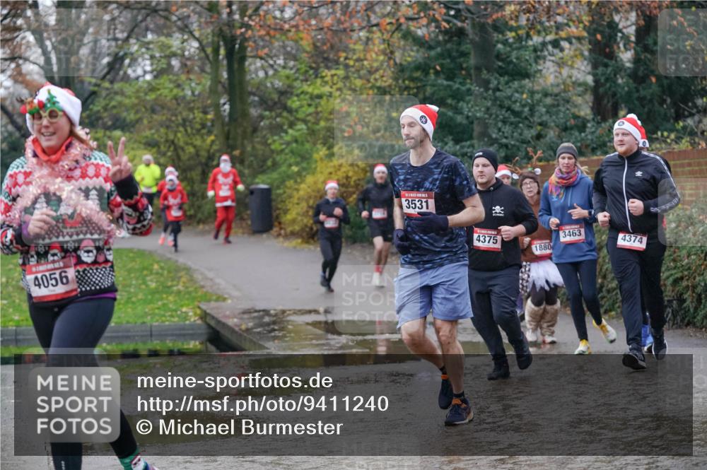 07.12.2025 - St. Pauli X-Mass-Run No. 15 Michael Burmester http://msf.ph/oto/9411240 07.12.2025 11:41:55 Laufen 4056, 3531, 4375, 3463, 4374, 1880 meine-sportfotos.de