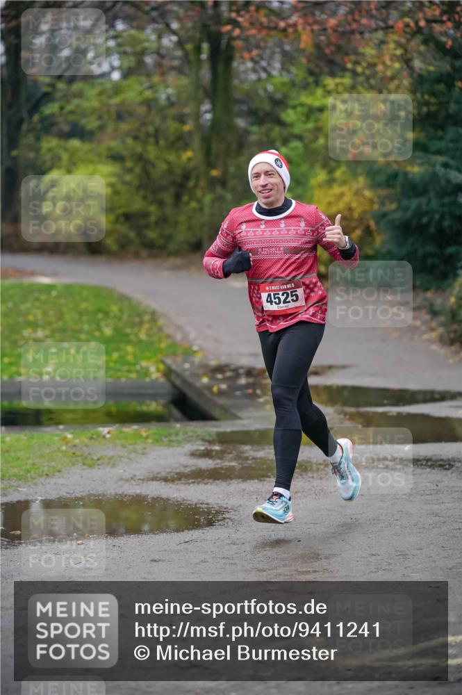 07.12.2025 - St. Pauli X-Mass-Run No. 15 Michael Burmester http://msf.ph/oto/9411241 07.12.2025 09:57:56 Laufen 15, 4525 meine-sportfotos.de