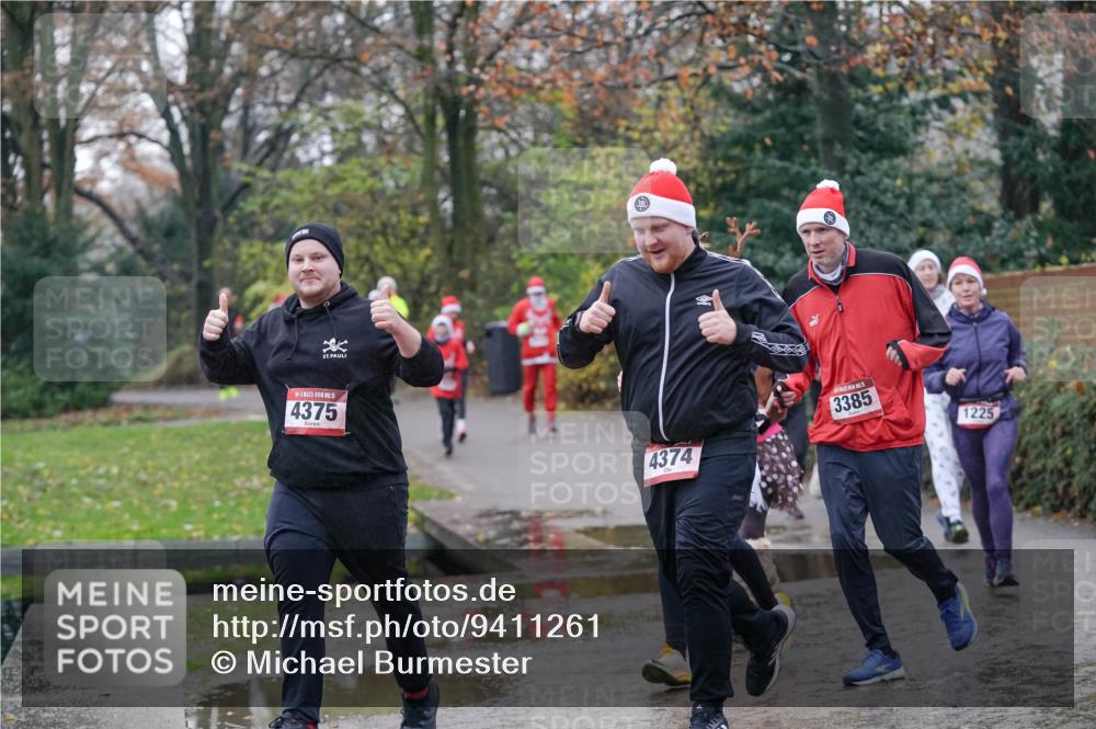 07.12.2025 - St. Pauli X-Mass-Run No. 15 Michael Burmester http://msf.ph/oto/9411261 07.12.2025 11:41:57 Laufen 15, 4375, 3385, 4374, 1225 meine-sportfotos.de