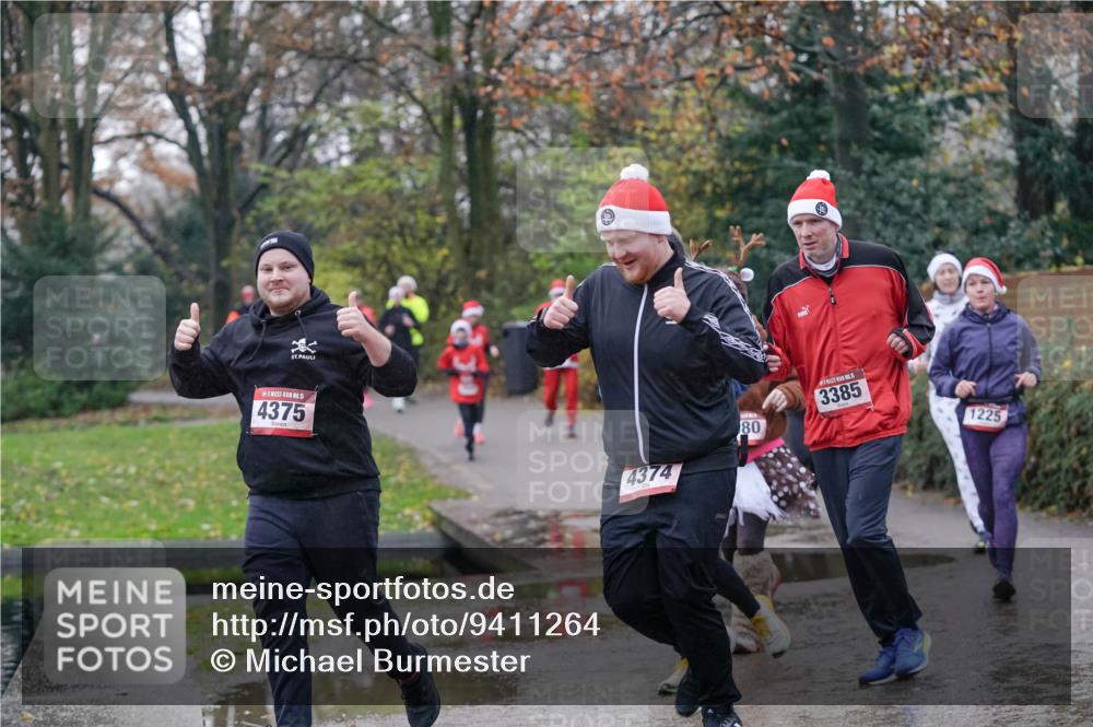 07.12.2025 - St. Pauli X-Mass-Run No. 15 Michael Burmester http://msf.ph/oto/9411264 07.12.2025 11:41:57 Laufen 15, 4375, 4374, 80, 15, 3385, 1225 meine-sportfotos.de