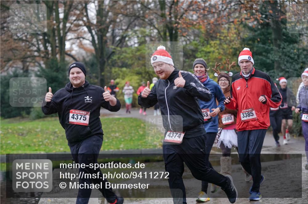 07.12.2025 - St. Pauli X-Mass-Run No. 15 Michael Burmester http://msf.ph/oto/9411272 07.12.2025 11:41:58 Laufen 15, 4375, 4374, 63, 1880, 3385, 12 meine-sportfotos.de