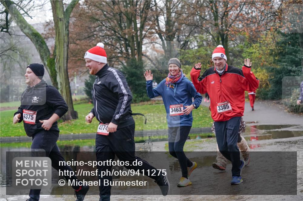 07.12.2025 - St. Pauli X-Mass-Run No. 15 Michael Burmester http://msf.ph/oto/9411275 07.12.2025 11:41:58 Laufen 4375, 4374, 3463, 3385 meine-sportfotos.de