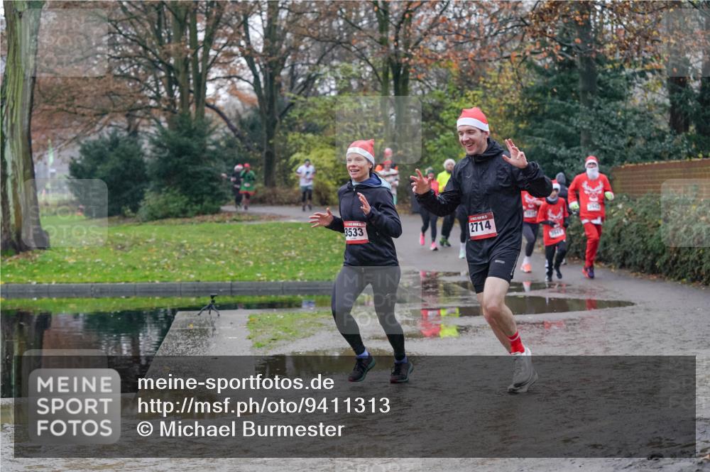 07.12.2025 - St. Pauli X-Mass-Run No. 15 Michael Burmester http://msf.ph/oto/9411313 07.12.2025 11:42:02 Laufen 3533, 2714 meine-sportfotos.de