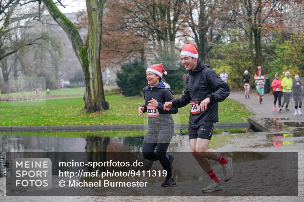 07.12.2025 - St. Pauli X-Mass-Run No. 15 Michael Burmester http://msf.ph/oto/9411319 07.12.2025 11:42:03 Laufen 3533 meine-sportfotos.de