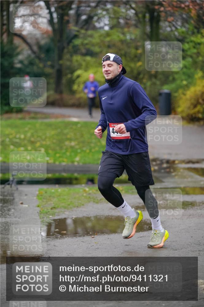 07.12.2025 - St. Pauli X-Mass-Run No. 15 Michael Burmester http://msf.ph/oto/9411321 07.12.2025 09:58:39 Laufen 44 meine-sportfotos.de
