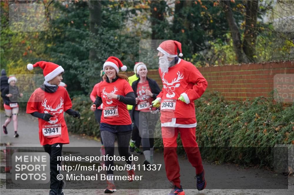 07.12.2025 - St. Pauli X-Mass-Run No. 15 Michael Burmester http://msf.ph/oto/9411337 07.12.2025 11:42:06 Laufen 15, 3941, 15, 3937, 826, 15, 3943 meine-sportfotos.de