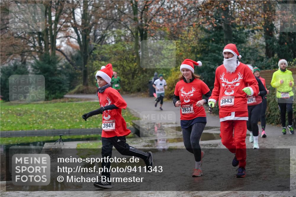 07.12.2025 - St. Pauli X-Mass-Run No. 15 Michael Burmester http://msf.ph/oto/9411343 07.12.2025 11:42:07 Laufen 3941, 3937, 3943, 826, 2991 meine-sportfotos.de