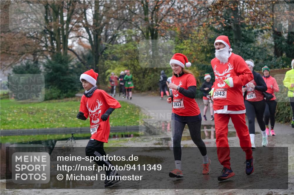 07.12.2025 - St. Pauli X-Mass-Run No. 15 Michael Burmester http://msf.ph/oto/9411349 07.12.2025 11:42:08 Laufen 394, 3937, 3943, 826 meine-sportfotos.de
