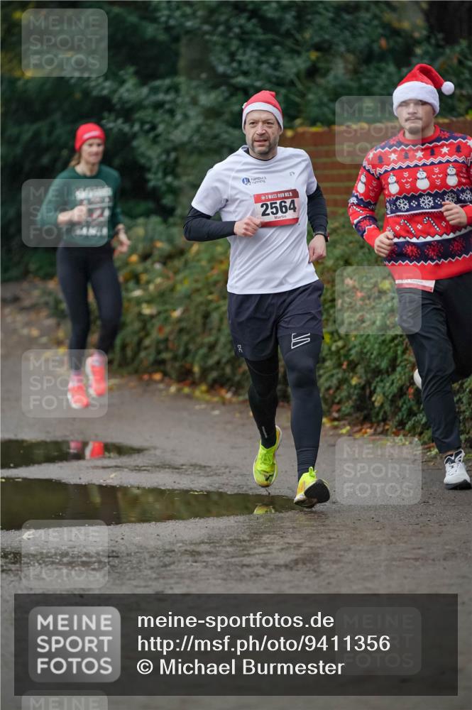 07.12.2025 - St. Pauli X-Mass-Run No. 15 Michael Burmester http://msf.ph/oto/9411356 07.12.2025 09:58:51 Laufen 15, 2564 meine-sportfotos.de