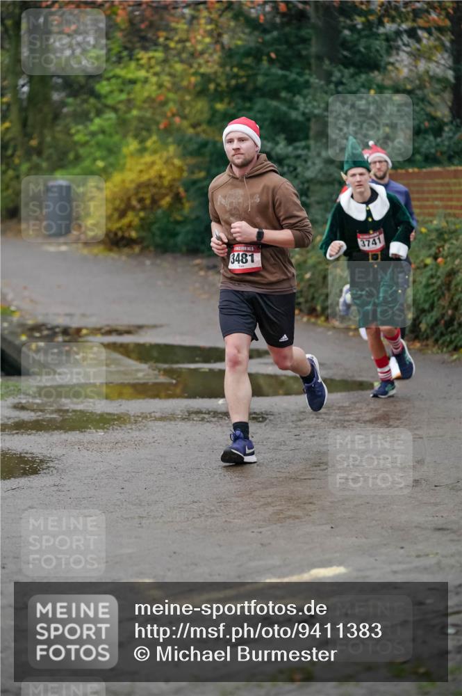07.12.2025 - St. Pauli X-Mass-Run No. 15 Michael Burmester http://msf.ph/oto/9411383 07.12.2025 09:58:56 Laufen 15, 3481, 3741 meine-sportfotos.de