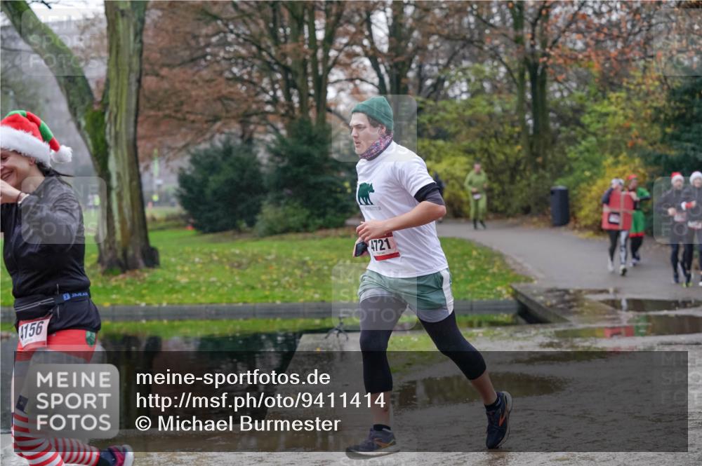 07.12.2025 - St. Pauli X-Mass-Run No. 15 Michael Burmester http://msf.ph/oto/9411414 07.12.2025 11:42:15 Laufen 4156, 4721 meine-sportfotos.de