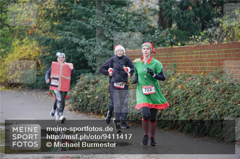 07.12.2025 - St. Pauli X-Mass-Run No. 15 Michael Burmester http://msf.ph/oto/9411417 07.12.2025 11:42:17 Laufen 2769, 4241, 723 meine-sportfotos.de